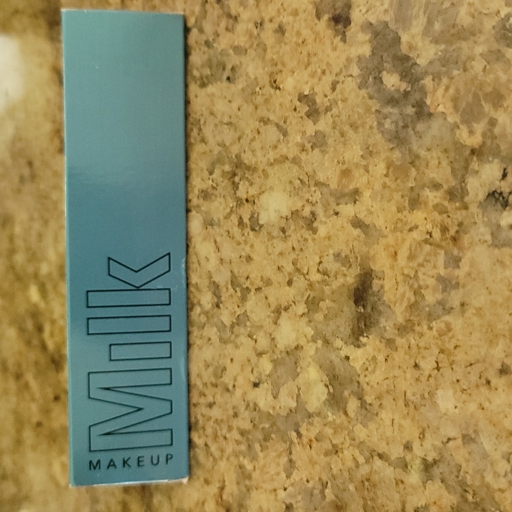 Kush mascara